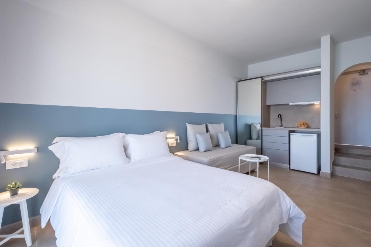 Nelly'S Apartments Толон Екстериор снимка