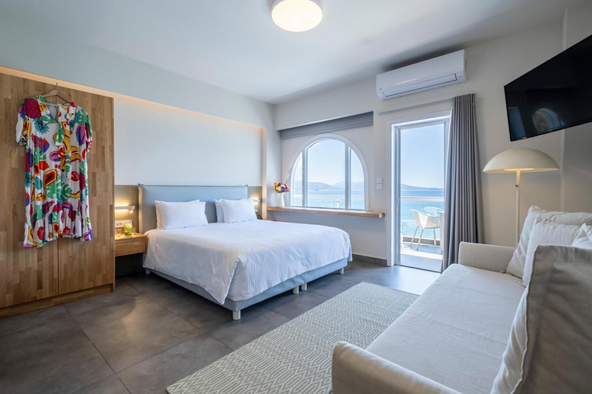 Nelly'S Apartments Толон Екстериор снимка